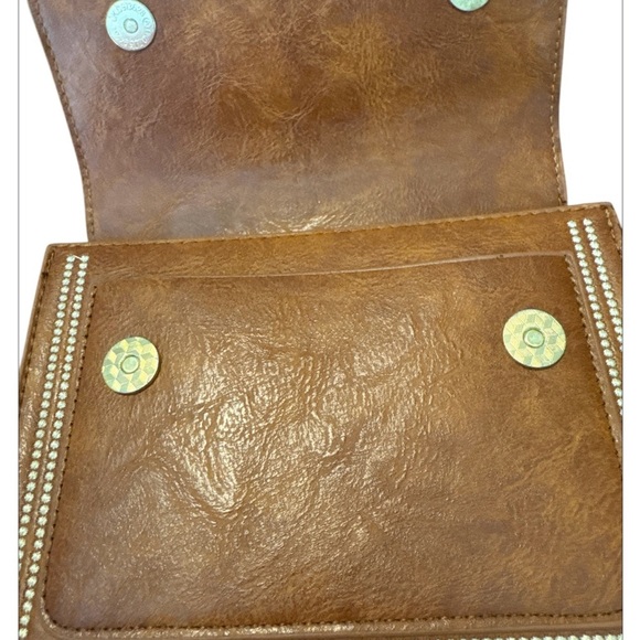 Shantel Katie Paris Brown Crossbody Bag, Guiter Strap Crossbody Chain, NWOT - Picture 3 of 5